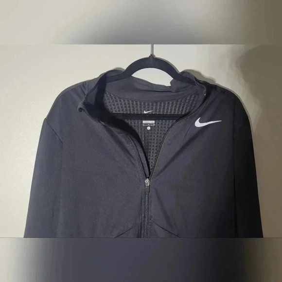 Nike Dri-Fit Full Zip Black Lined Windbreaker with Hand Covering  Women’s Size L - Picture 3 of 11